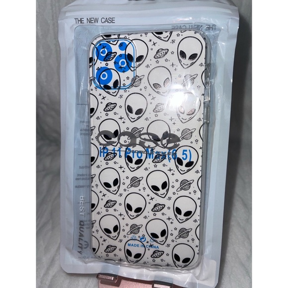 Cartoon Alien iPhone 11 Pro Max Case 👽 - Picture 15 of 17